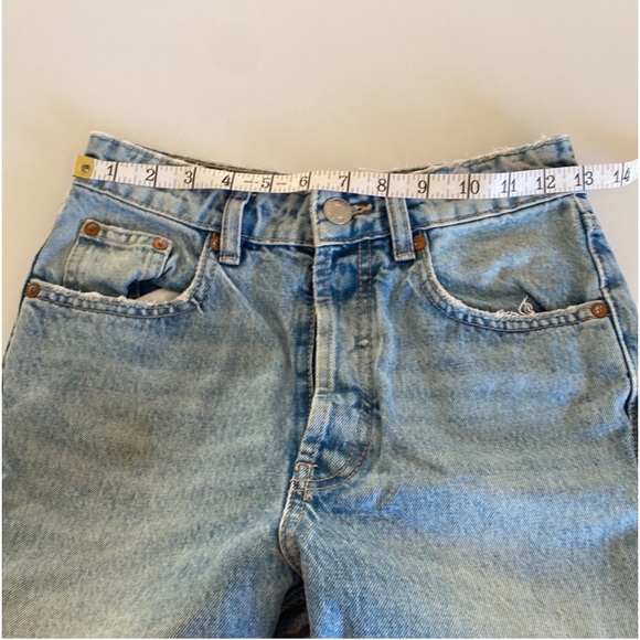 Zara Women’s High Waisted Destructive Jeans - Picture 9 of 13
